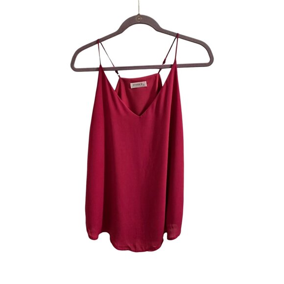 🍒 2/$20 🍒 Evera B Fuchsia Sleeveless V-Neck Camisole Top sz M - Picture 1 of 6